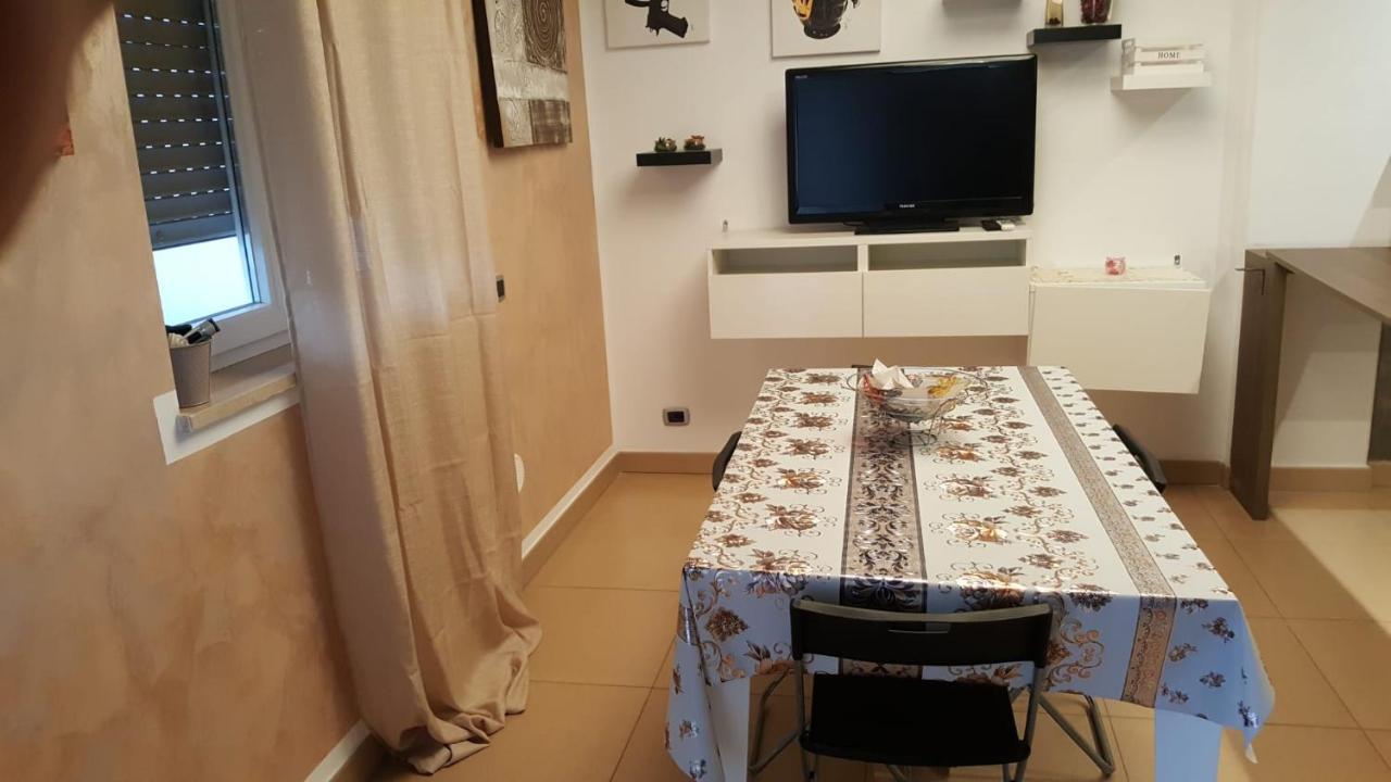 La Casa Di Elena Daire Sannicandro di Bari Dış mekan fotoğraf